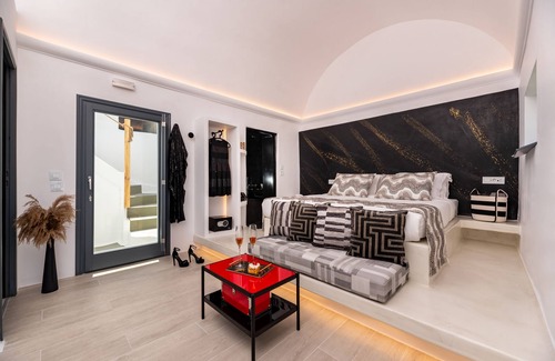Imerovigli Hotel | Saint Sin Suites
