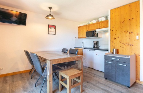 Saint-Sorlin-d'Arves Chalet De Esquí | Apartamento con piscina en Saint-Sorlin