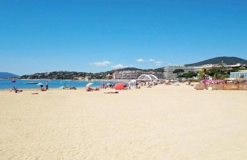 Sainte-Maxime Apartamento | Sainte-Maxime : Studio cabine avec piscine, parking, climatisation et terrasse - FR-1-226-294