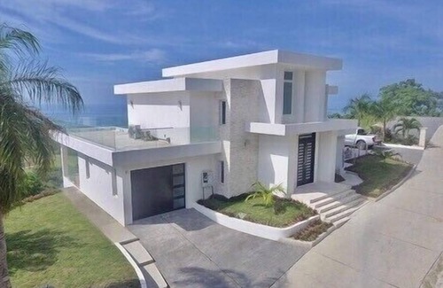 Pristine Bay Casa | Saints Ridge