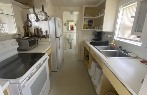 Little Compton Casa | Sakonnet Point Water View Cottage con 8 minutos a pie de idílica playa privada ...