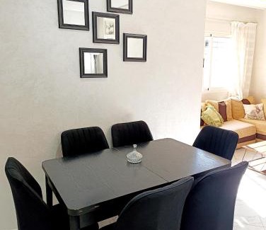 Sala Al Jadida Apartamento | Sala Al Jadida - Appartement meublé à 5 min de Technopolis et 13 min de l'aéroport