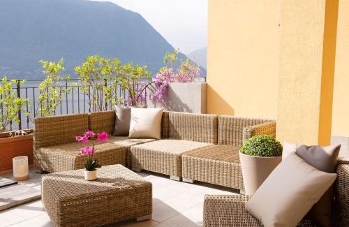 Sala Comacina Apartamento | SALA COMACINA APARTMENT NO 1-SLEEPS 10 by Italian Apartments