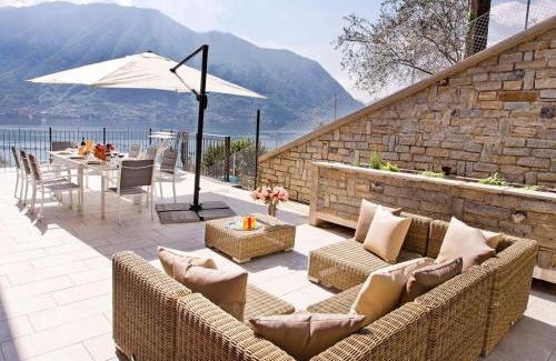 Sala Comacina Apartamento | Sala Comacina Residence Apartment 5 - Sleeps up to 10 by Italian Apartments