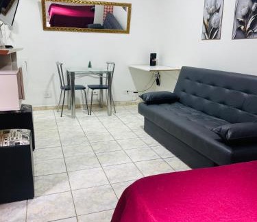Ponta da Praia Apartamento | Sala living em prédio Familiar na Av da Praia
