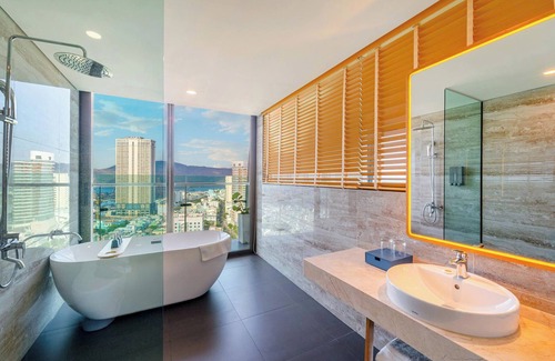 Quy Nhon Hotel | Sala QuyNhon Beach Hotel