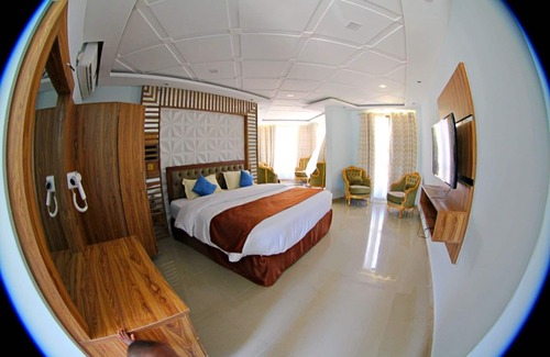 Manyimbo Hotel | Salama Bling Beach Resort