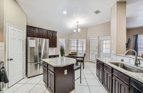 Grand Prairie Casa | Salem Home in Grand Prairie