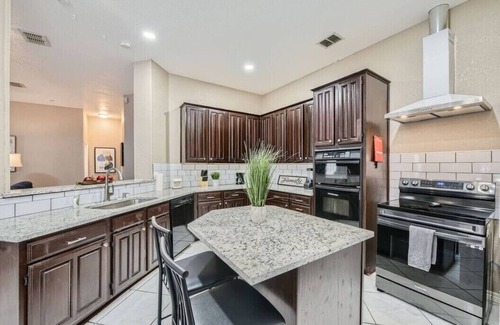 Grand Prairie Casa | Salem Home in Grand Prairie