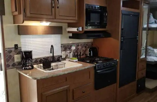 Shingletown Casa | Salem RV with a Lake and Creek, 15 mi to Lassen NP