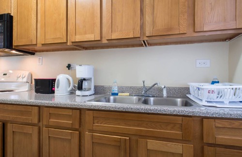 Salem Apartamento | Salem Spacious First Floor 3-4BR!