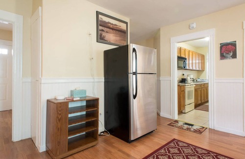 Salem Apartamento | Salem Spacious First Floor 3-4BR!