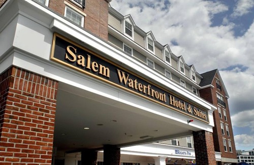 Salem Hotel | Salem Waterfront Hotel & Suites