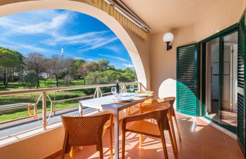 Salgados Apartamento | Salgados 1 Bedroom Apartment - 500m from the Beach