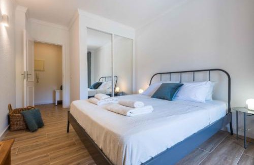 Salgados Apartamento | Salgados 1 Bedroom Apartment - 500m from the Beach