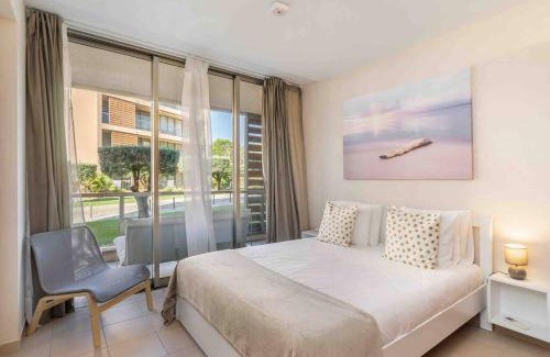 Salgados Apartamento | Salgados Beach House 2-Bedroom & 7 Pools