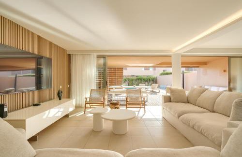Salgados Villa | Salgados Premium Beach Villa by DA'Home