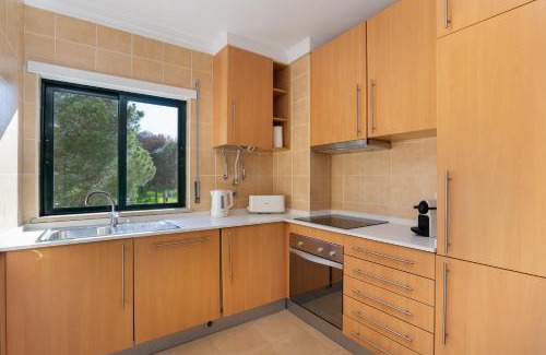 Salgados Apartamento | Salgados Sunny Beach Apt - 7 min walk from Beach
