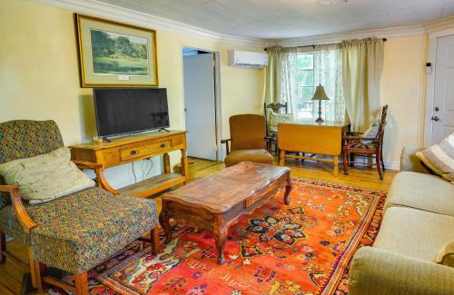 Salisbury Casa | Salisbury Cottage about 7 Mi to High Rock Lake!