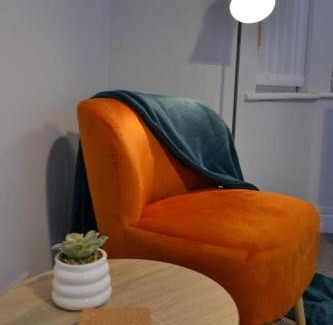 Bebington Casa | Salisbury - New 3br home, wifi, parking, sleeps 6, near Liverpool city centre