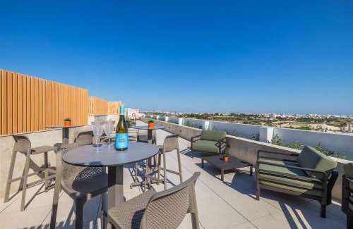 Ghaxaq Apartamento | Salmar Court Holiday Apartments with Pool