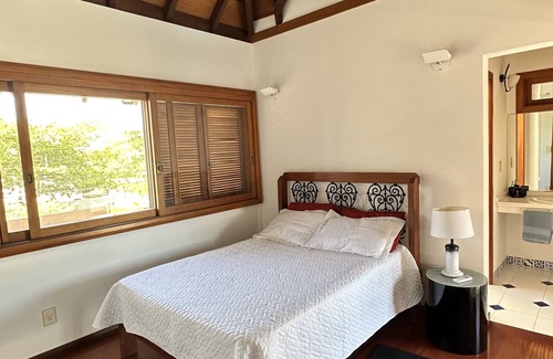 Jurere Internacional Casa | Salmon Avenue House