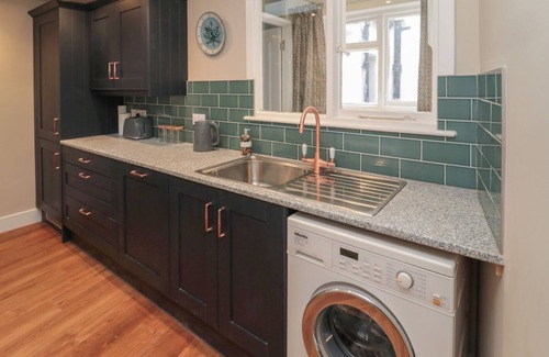 Norham Cabaña | SALMON COTTAGE, pet friendly, character holiday cottage in Norham