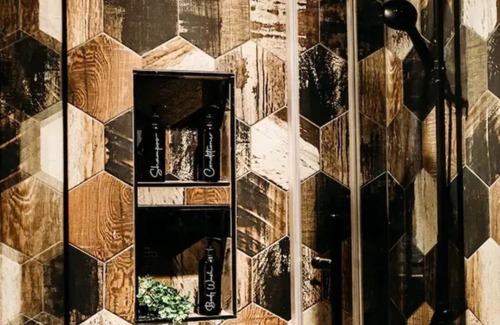 Houston Apartamento | SALOON in The Graystone Ranch in the Woods