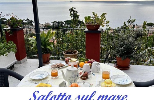 Sant'Ilario Cama Y Desayuno | SALOTTO SUL MARE