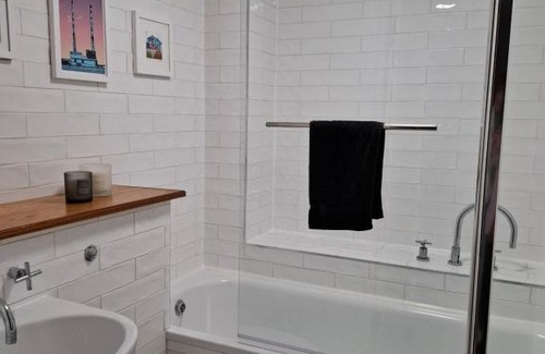 Irishtown Casa | Salt Air City Lights