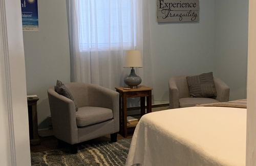 Hamlin County Cama Y Desayuno | Salt and Light Retreat for Overnight Stays in Rural South Dakota