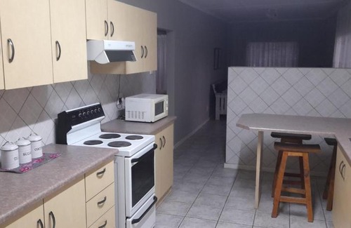 Beaufort West Apartamento | Salt and Pepper Garden Cottage