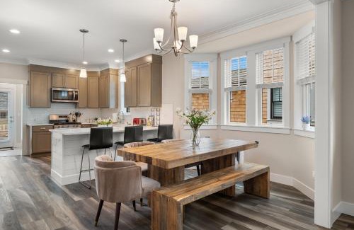 Pacific Beach Casa | Salt and Vine Cottage by Seabrook Hospitality