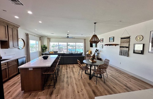 Yuma Casa | Salt Cedar on the Lagoon- Modern Waterfront, dock, 3 bedroom, 2 suites, 4 bath