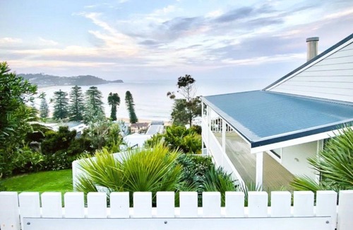 Avoca Beach Casa | CUBIERTA DE SAL, AVOCA BEACH - HAMPTONS STYLE PROPIEDAD CON PISCINA Y VISTAS INCREÍBLES AL MAR