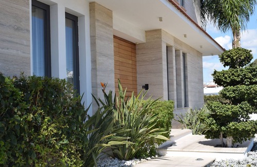 Larnaca Villa | SAL LAGO VILLA CON DISEÑO MODERNO EN LARNACA, CHIPRE CERRADO A LA PLAYA