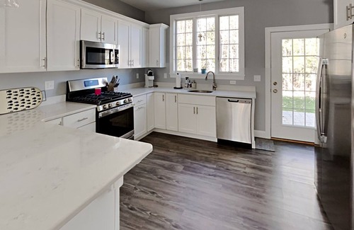Arundel Cabaña | Salt Life A Charming Cottage loaded w/ Amenities Inc. Pool