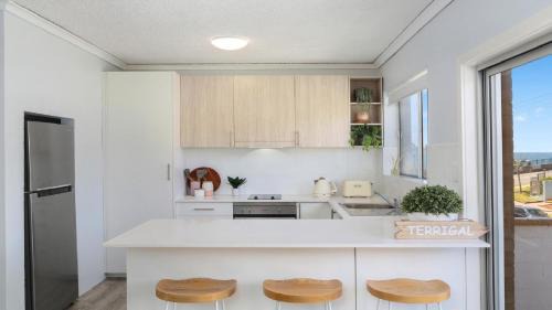 Terrigal Casa | Salt Life Short Walk To Beach, Shops Cafes Accom Holidays