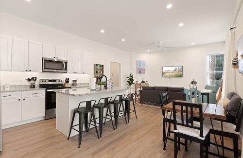 Brunswick Casa | Salt on Wolfe | 2 Bed, 1 Bath