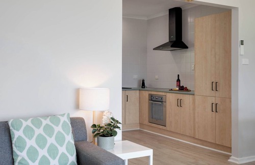 Carrickalinga Casa | Salt & Sage - Walk to beach/Trampoline/Nintendo Wii/Ping Pong/Basketball