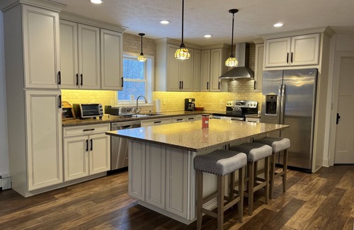 Stroudsburg Casa | Salt Water Pool-7 Person Hot tub- Open Concept 4Bd-2ba Home-Game Rm & 2 Firepits