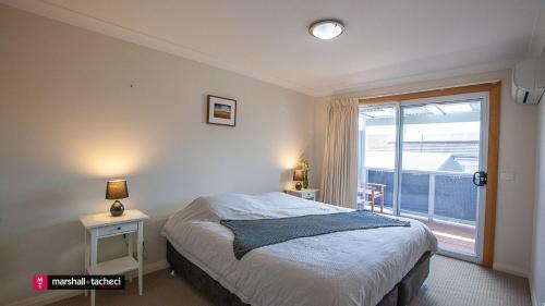 Bermagui Casa | Salt water villa Bermagui Four bedroom central location with Wifi
