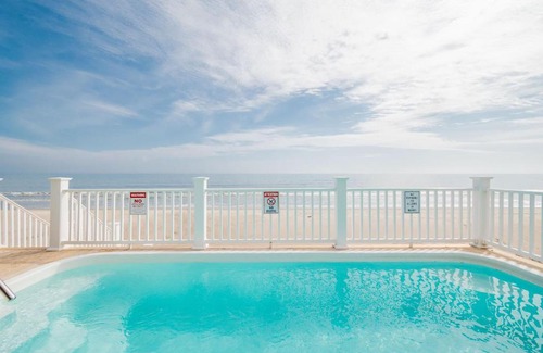 Long Beach Casa | Saltwater Blessing by Oak Island Accommodations