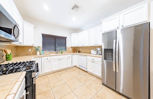 Desert Hot Springs Casa | Saltwater Pool, Spa, Firepit, GameRoom @MariamsBnb