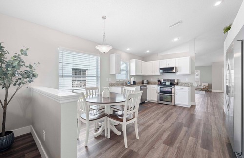 Sabal Harbour Casa | Saltwater Pool & Spa at Home in Bradenton