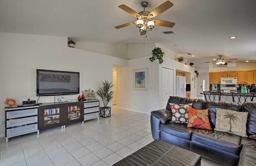 Sabal Harbour Cabaña | Saltwater Pool, Spa & Lanai: Bradenton Home