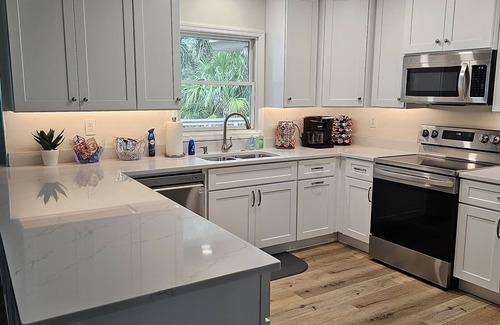 Blue Heron Lake Casa | Saltwater Solace Fripp Island SC - 4 Bdrm/3 Bath Pet Friendly ($100 per pet)