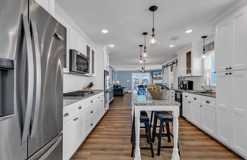 North Myrtle Beach Casa | Salty Beach: Walk2Beach*Bar*Dock+Kayaks*Fireplaces