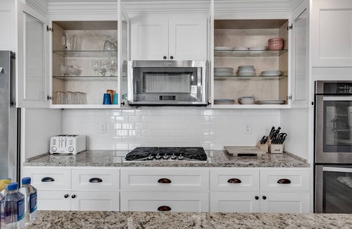 North Myrtle Beach Casa | Salty Beach: Walk2Beach*Bar*Dock+Kayaks*Fireplaces