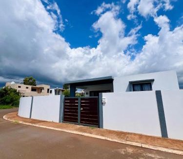 Port Louis Casa | Salty Bisous